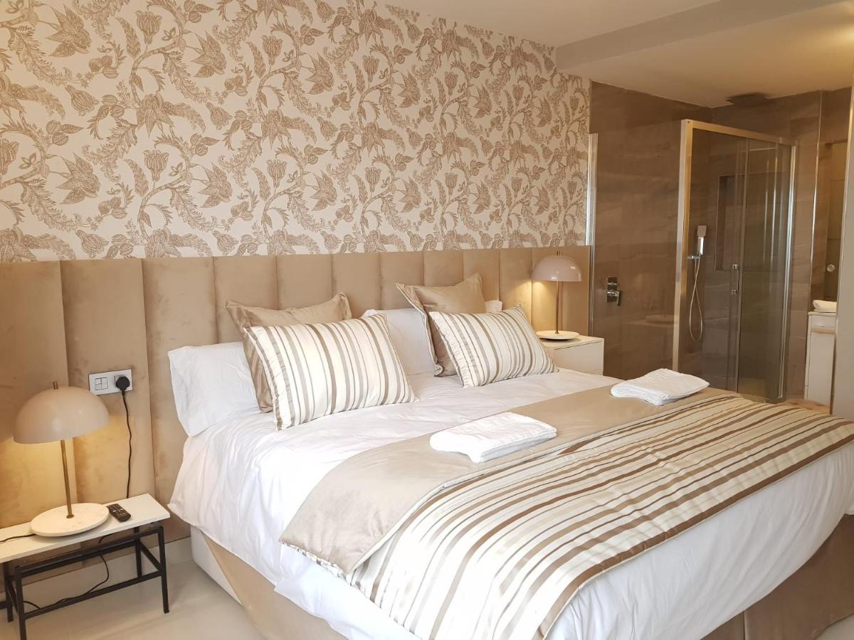Fabulous In Front Of Sea & Marina With Incredible Views Appartement