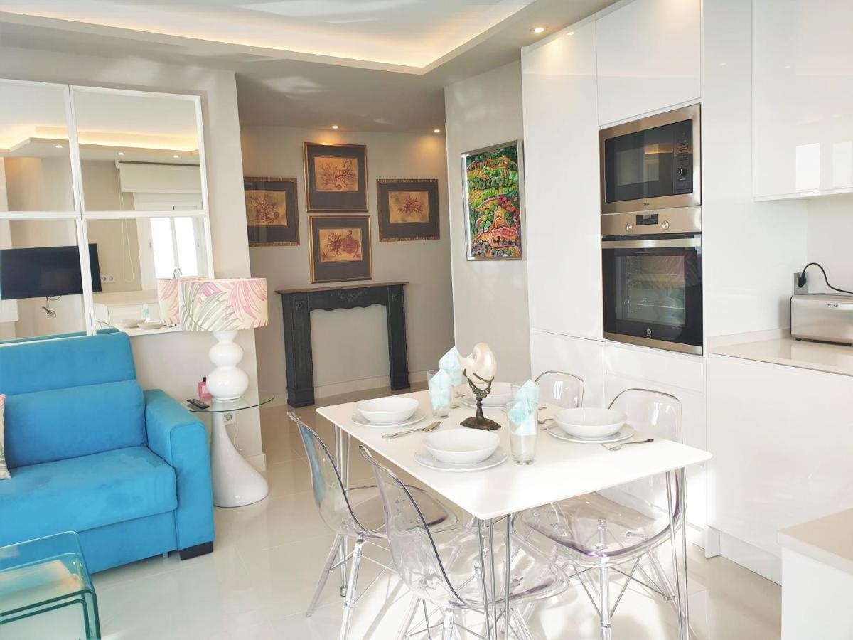 Fabulous In Front Of Sea & Marina With Incredible Views Estepona
