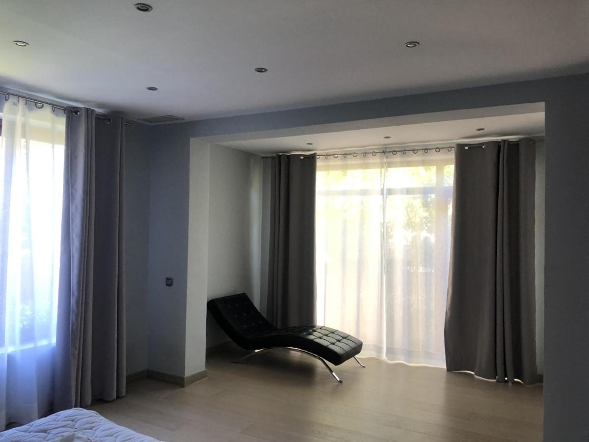 Villa With Heated Pool And Jacuzzi Close To Puerto Banus And