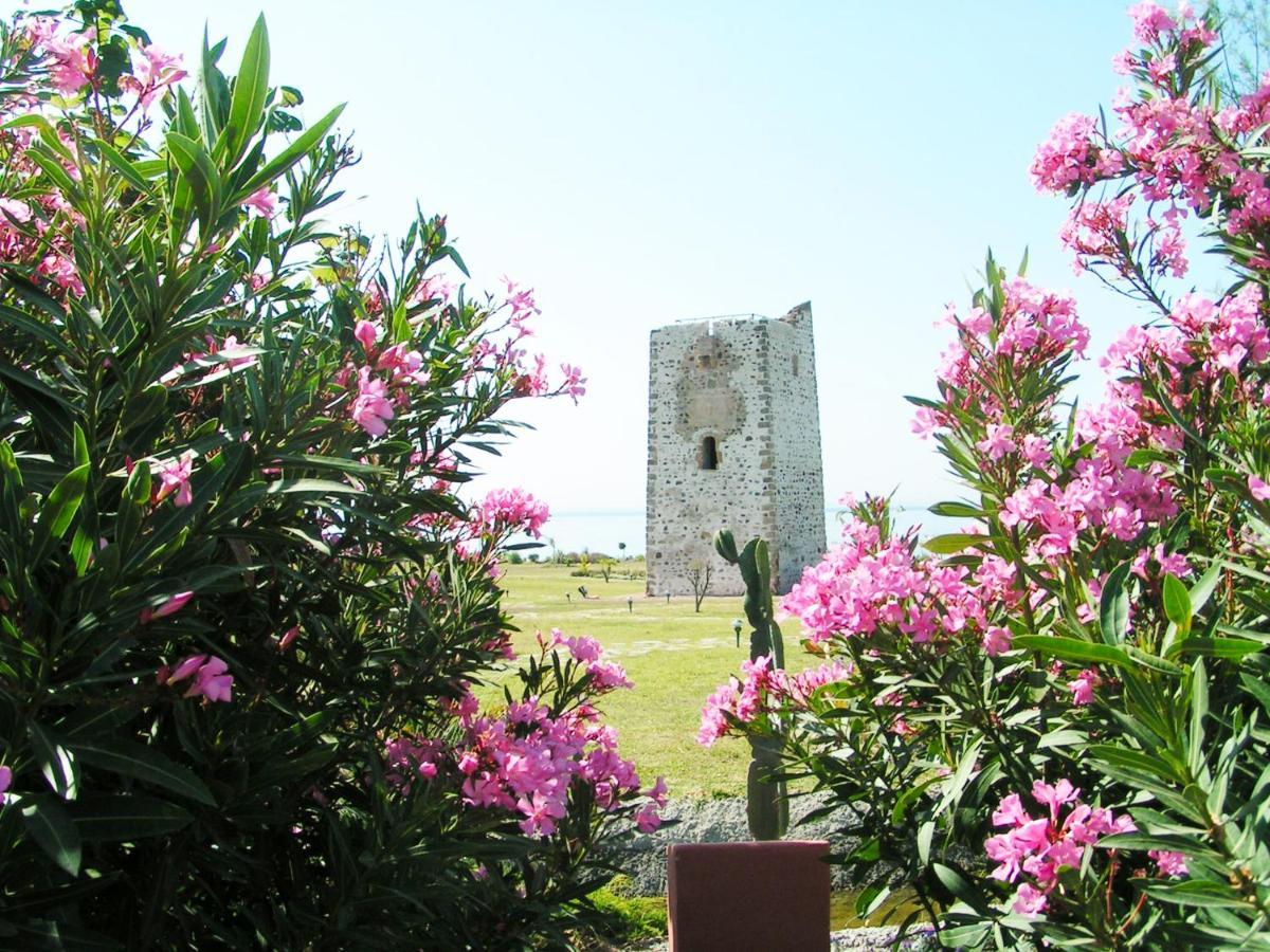 Salinas. For 4. Terrace/parking/pools/gym/4mins * Estepona