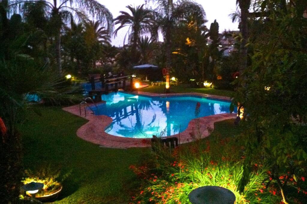 Marbella Luxury Fast Internet Netflix Apartment