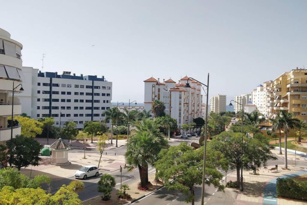 Apartment El Pescadito. Con Piscina In Costa Del Sol