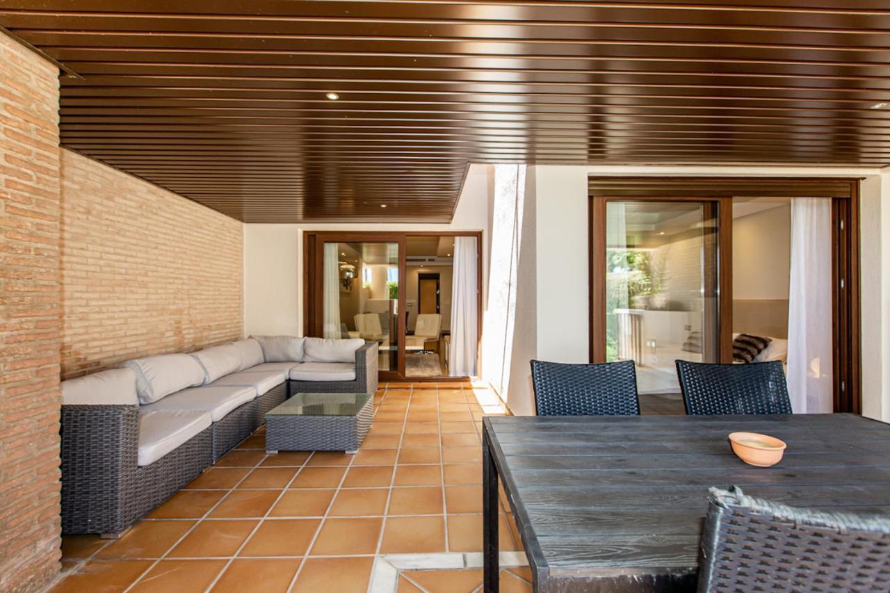 Frontline Luxe Apt In Bahia De La Plata Rdr214 Apartment Estepona