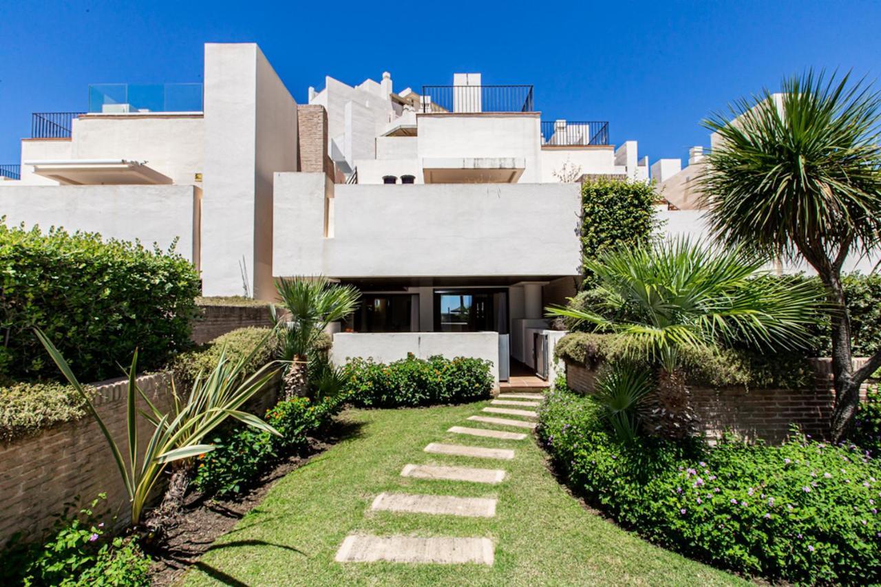 Apartment Frontline Luxe Apt In Bahia De La Plata Rdr214 Estepona