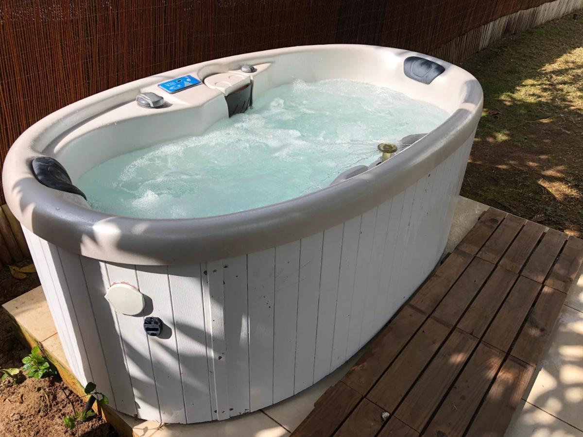 With Heated Pool And Jacuzzi Close To Puerto Banus And Pousada