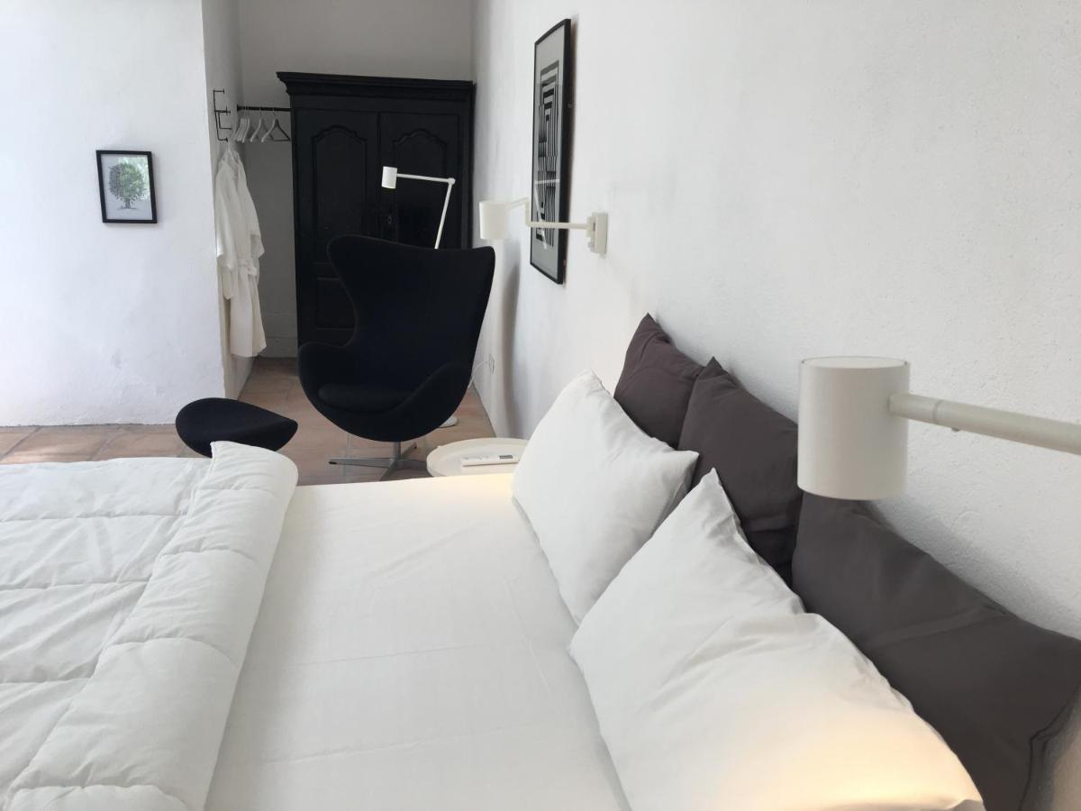 El Molino Hotel *