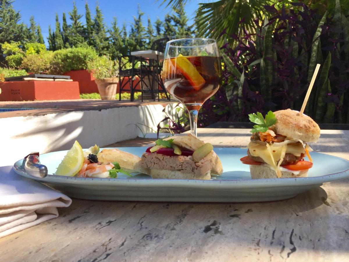 El Molino Hotel *