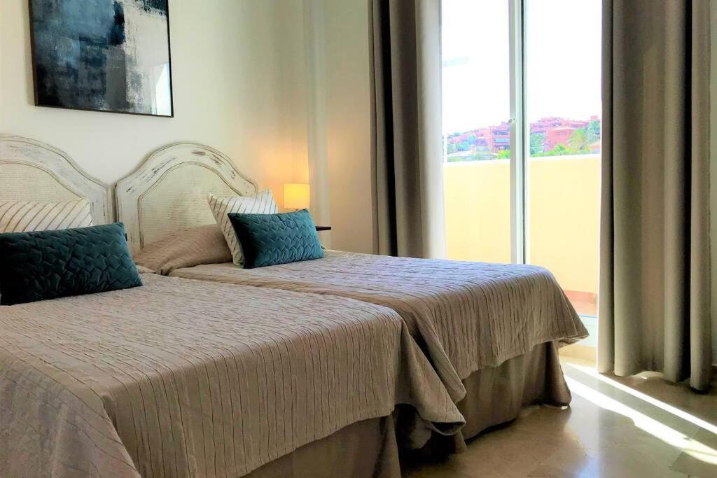 Penthouse Bermuda 2 Apartment Estepona