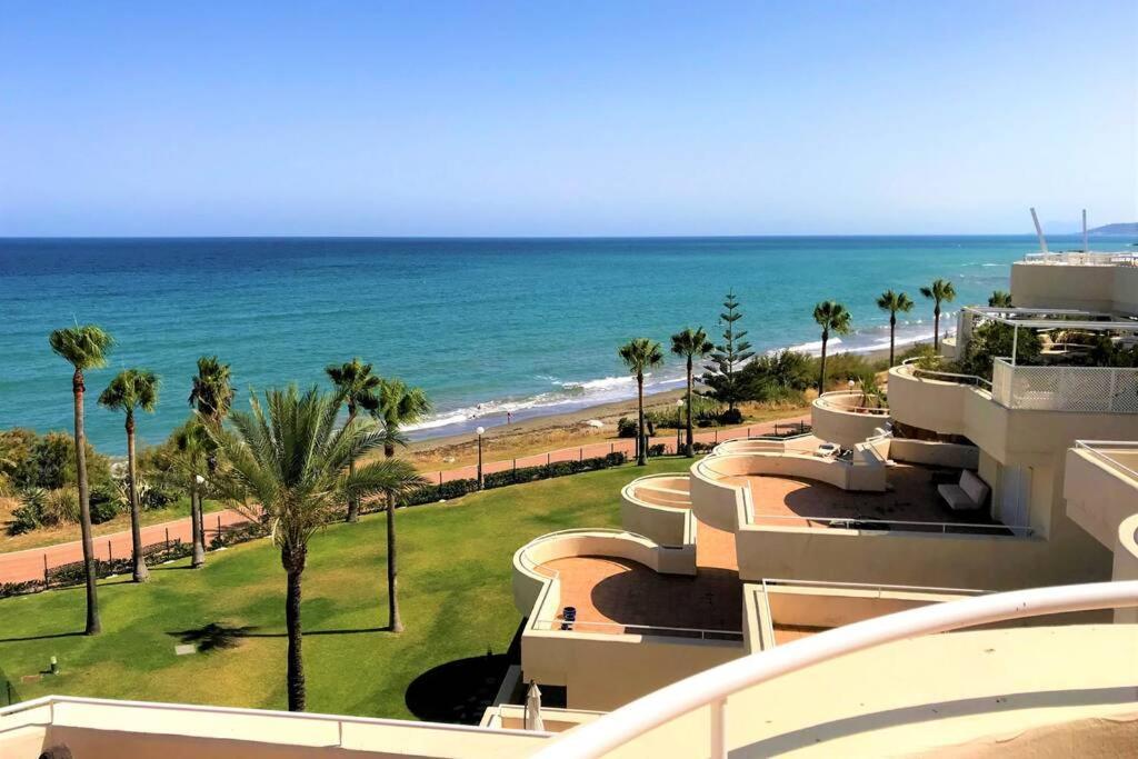 Penthouse Bermuda 2 *