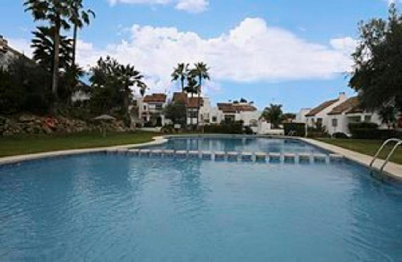 Beautiful Townhouse Internet Air Con 5 Guests Holiday home