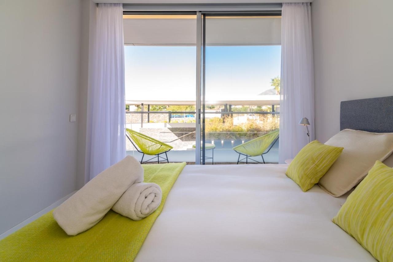 Vacation Marbella: Beachfront With Luxury Amenities Estepona