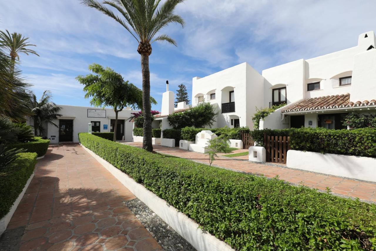 Modern House Only A 3 Minute Walk To The Beach. * Estepona