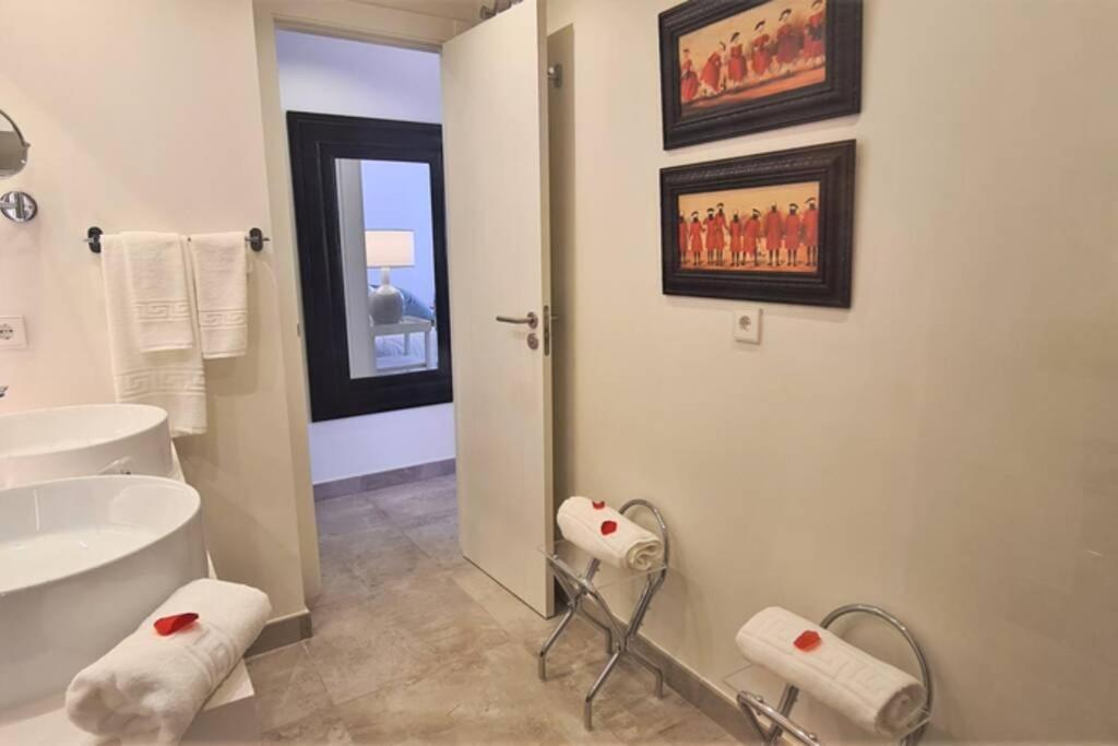 Lujoso Nuevo Playa Centro Apartment Estepona