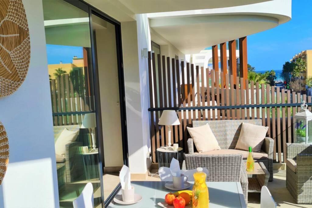 Lujoso Nuevo Playa Centro Apartment Estepona