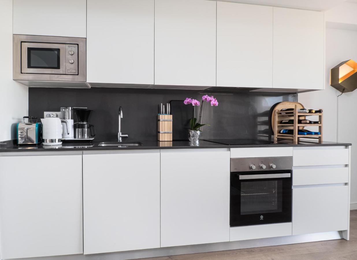 2313-amazing New Luxury With Three Bedrooms