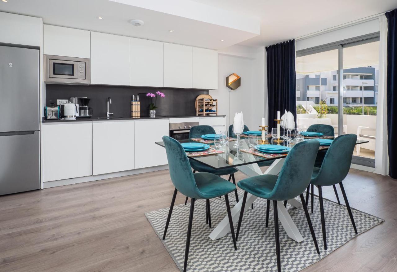 2313-amazing New Luxury With Three Bedrooms
