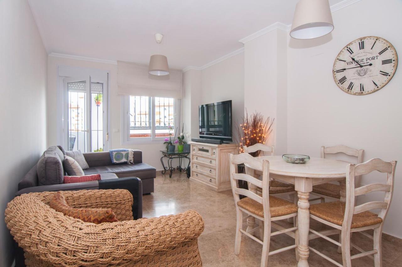 Apartment Seaside Terrace: 2-bedroom With Pool And Ocean Views Estepona