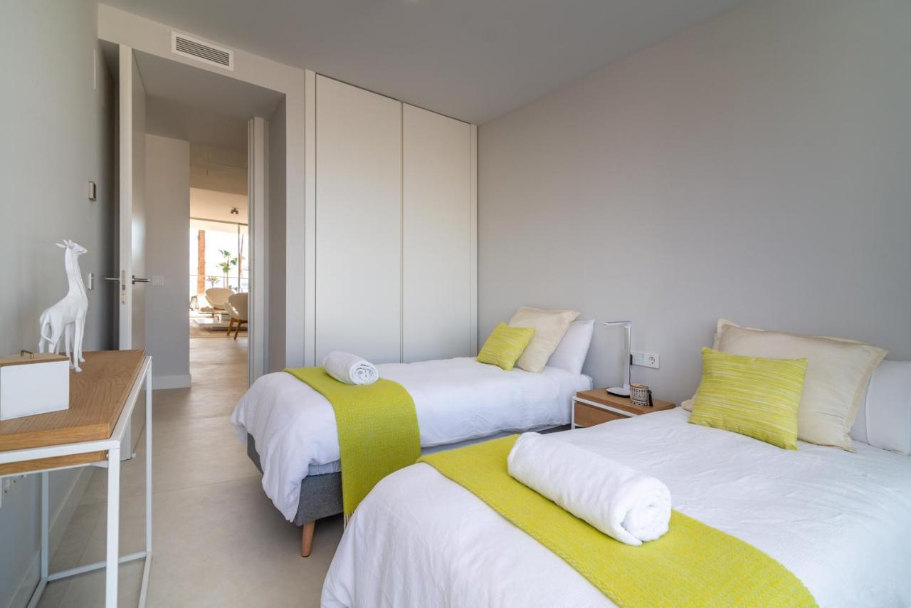 Apartment Vacation Marbella: Beachfront With Luxury Amenities