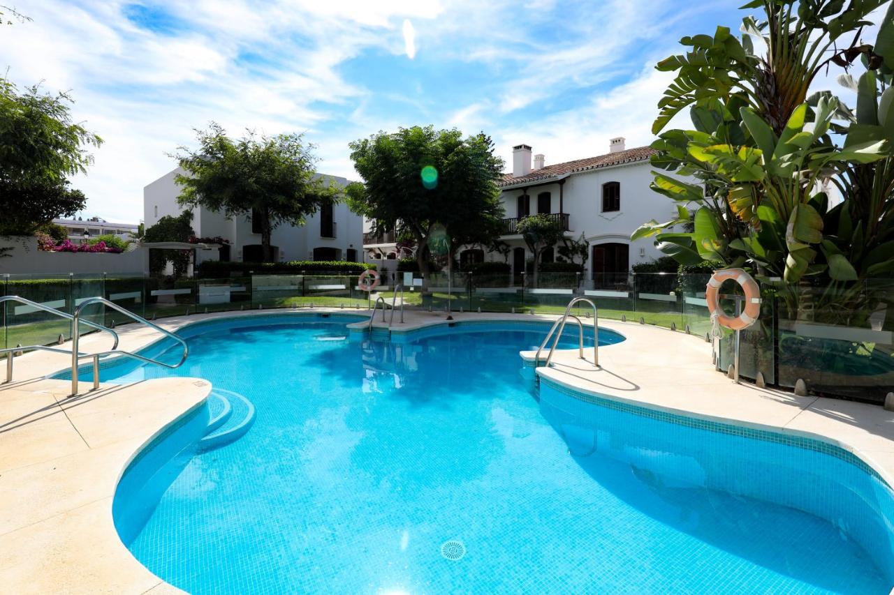 Apartamento Modern House Only A 3 Minute Walk To The Beach. *