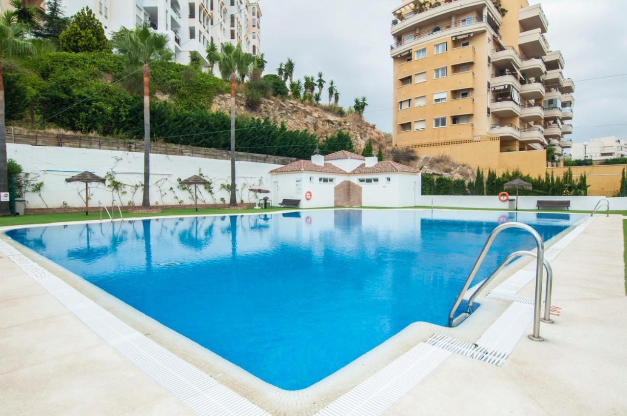 Seaside Terrace: 2-bedroom With Pool And Ocean Views Estepona