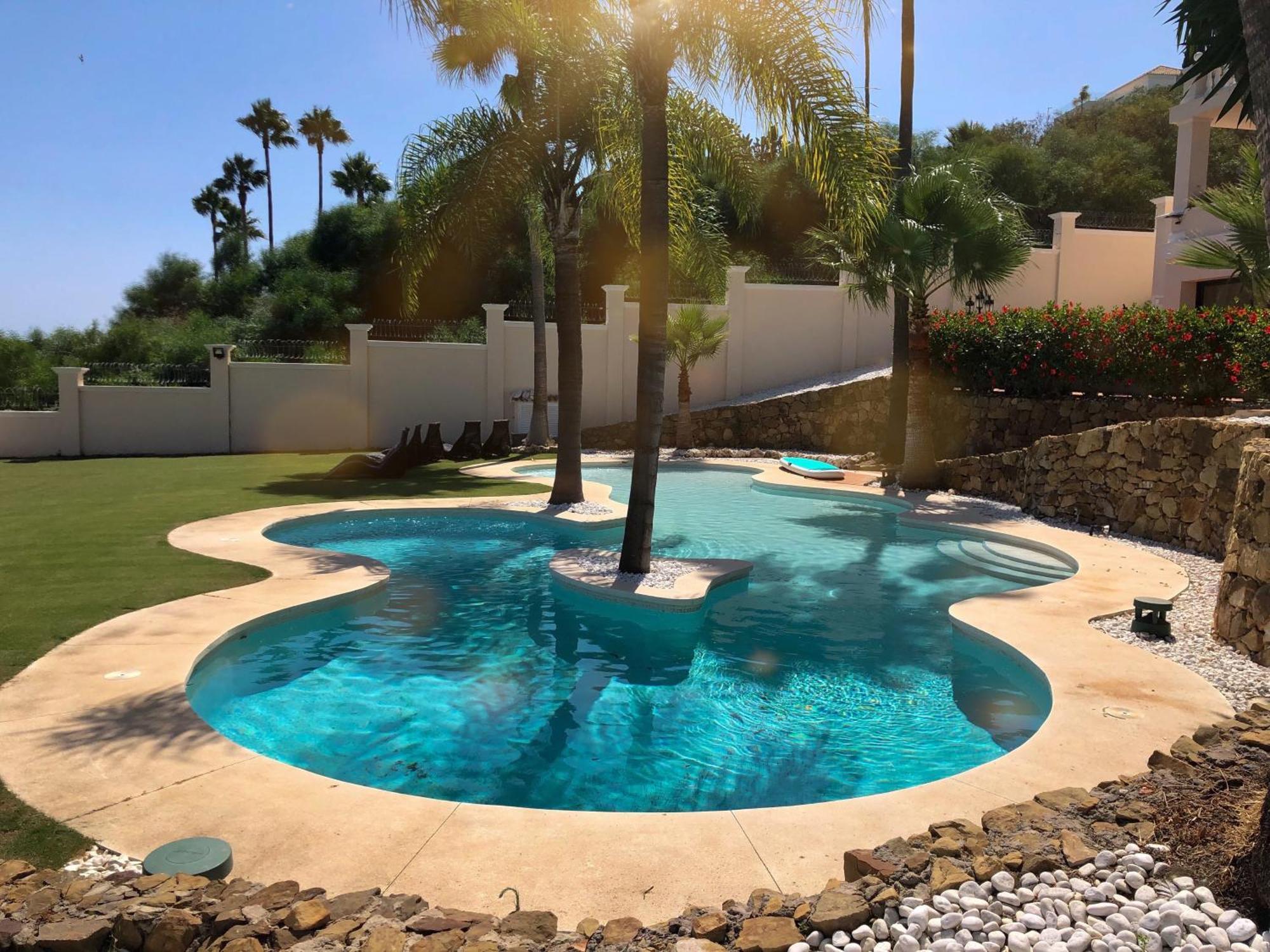 Huge Golf And Mansion 8 Min From Puerto Banus Estepona