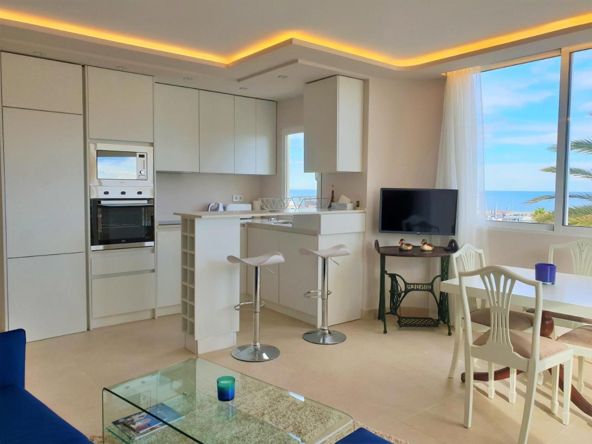 Fantastic In Front Of The Sea & Marina