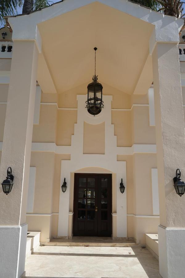 Huge Golf And Mansion 8 Min From Puerto Banus Holiday home