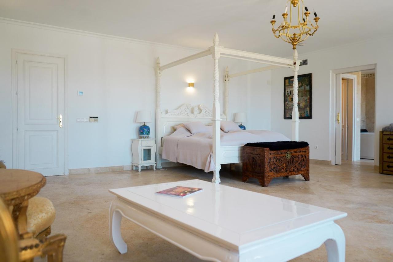 Huge Golf And Mansion 8 Min From Puerto Banus Holiday home *