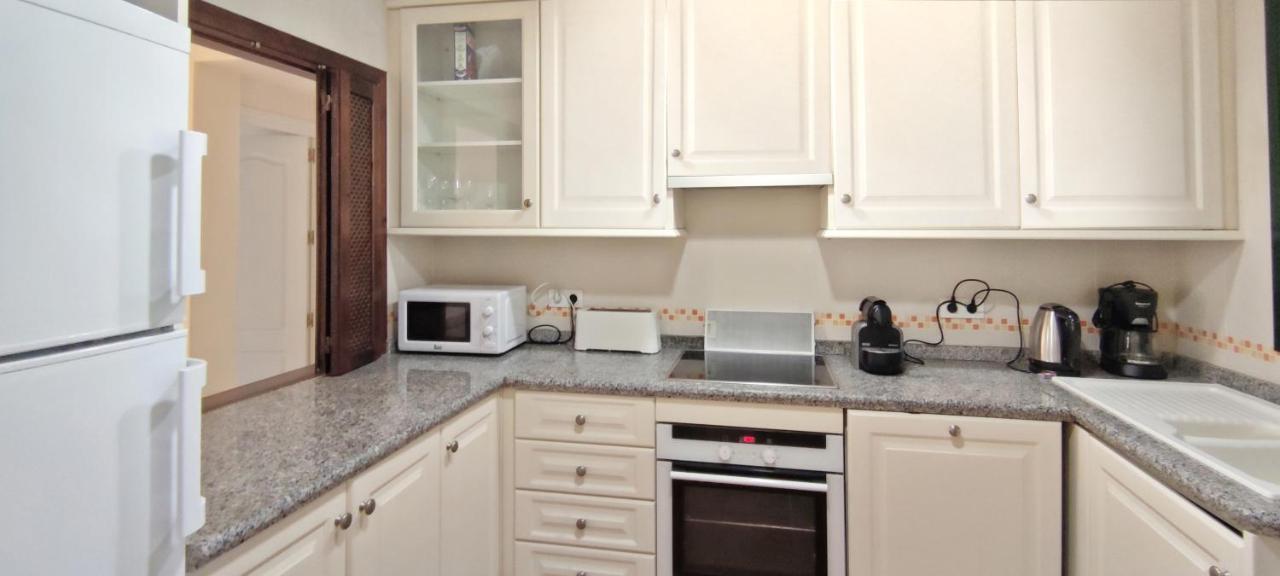 Marbella Luxury Fast Internet Netflix Apartment *