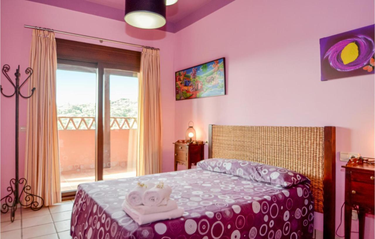 Сasa de vacaciones In With Kitchen Estepona