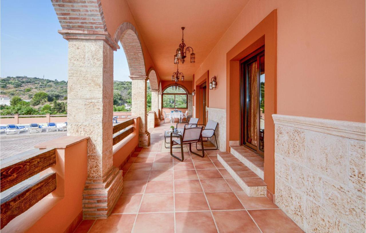 Сasa de vacaciones In With Kitchen Estepona