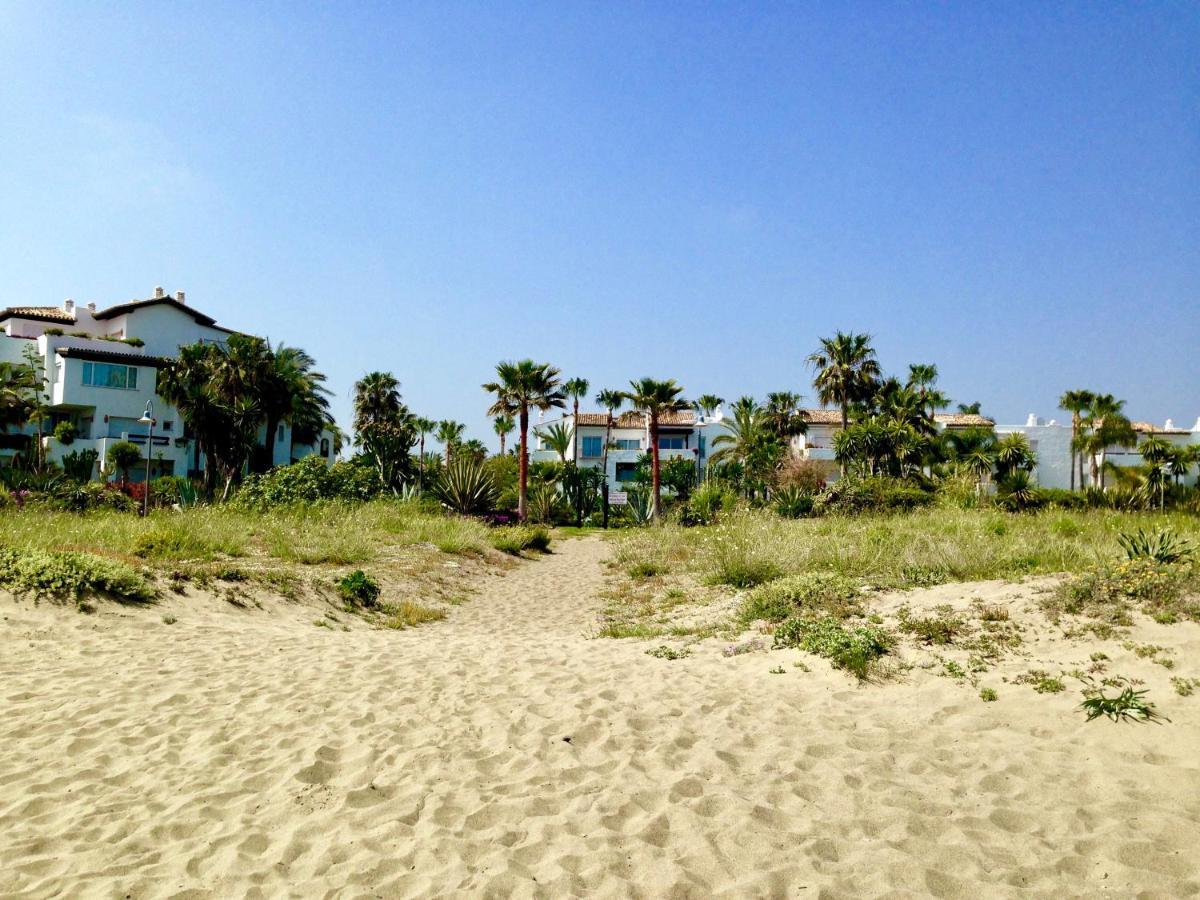 Exceptional Beachfront Complex With Pool In Costalita, Apartment