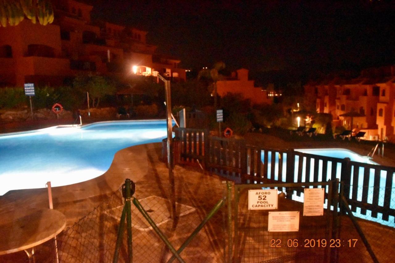 Luxury 2-bedrooms & Bathrooms Apartamento Estepona