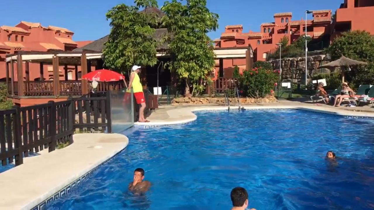 Luxury 2-bedrooms & Bathrooms * Estepona