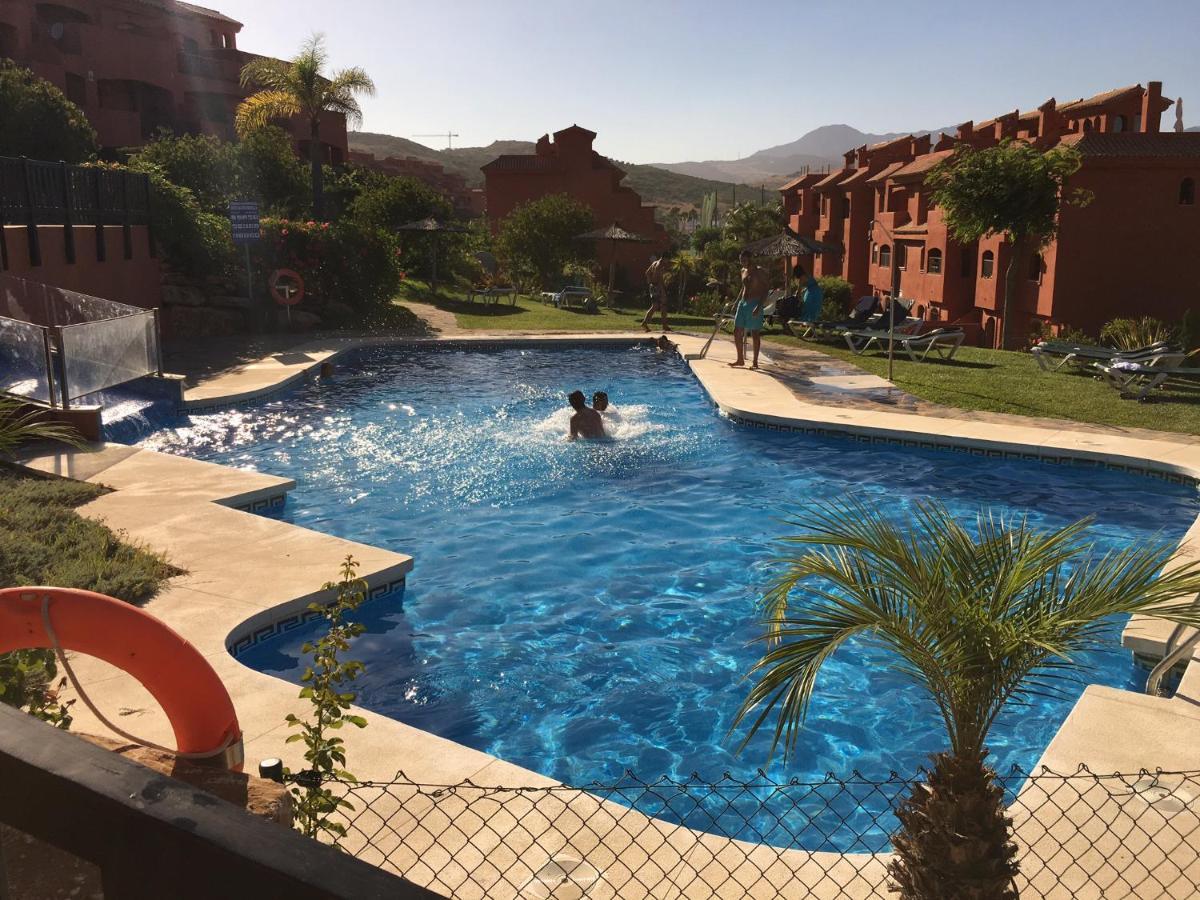 Luxury 2-bedrooms & Bathrooms * Estepona