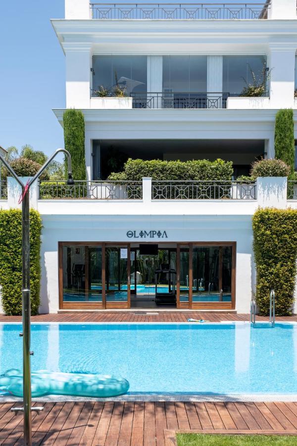 Frontline Ground Floor With Private Garden, Doncella Beach.