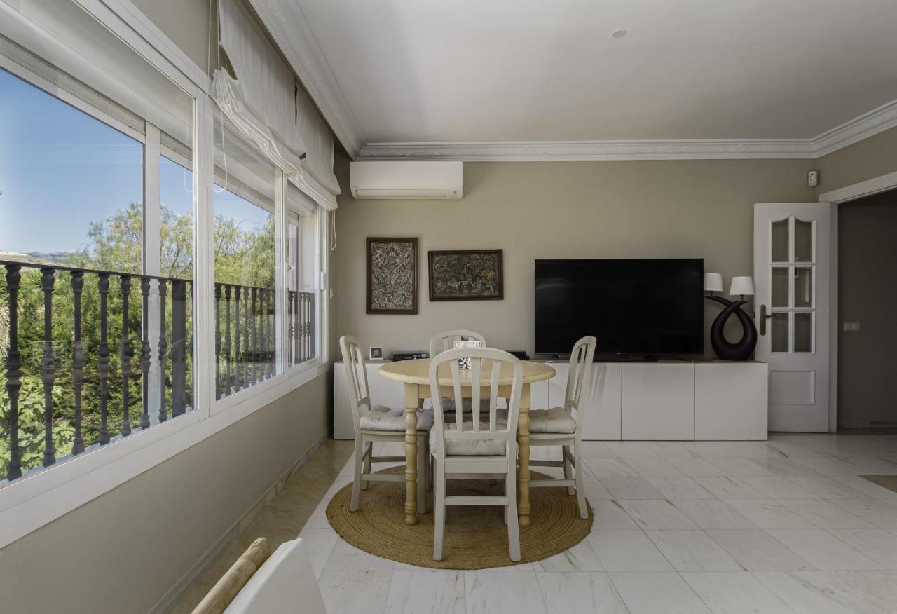 Villa 5 Beds With Private Pool Near - 5007 *