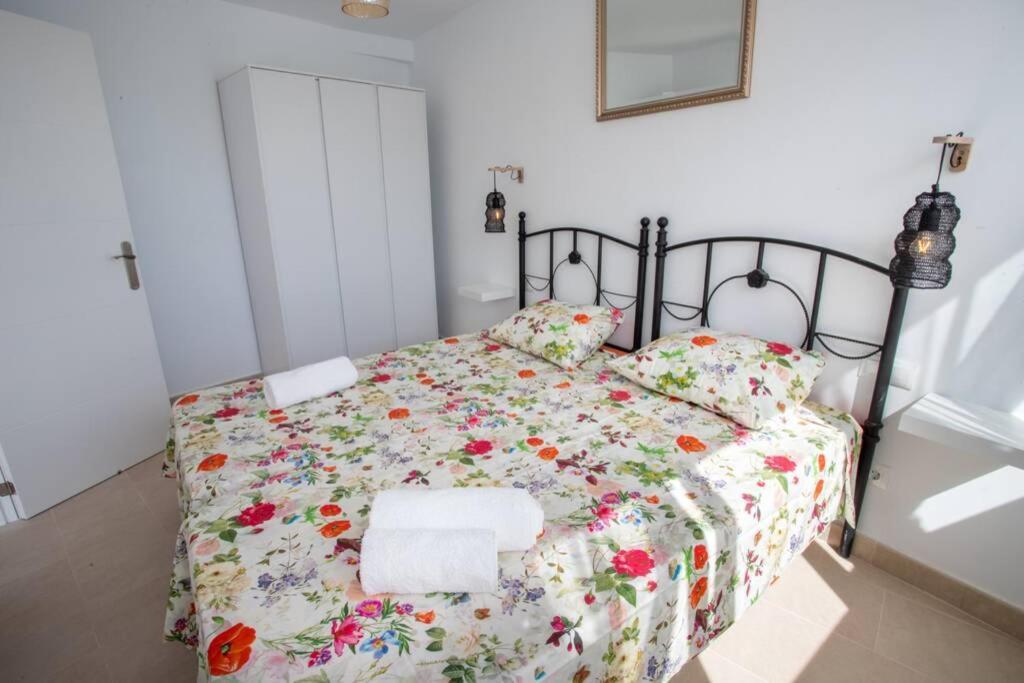 New Fantastic Location 2 Bed, 2 Bath 150m From The Beach, Central *