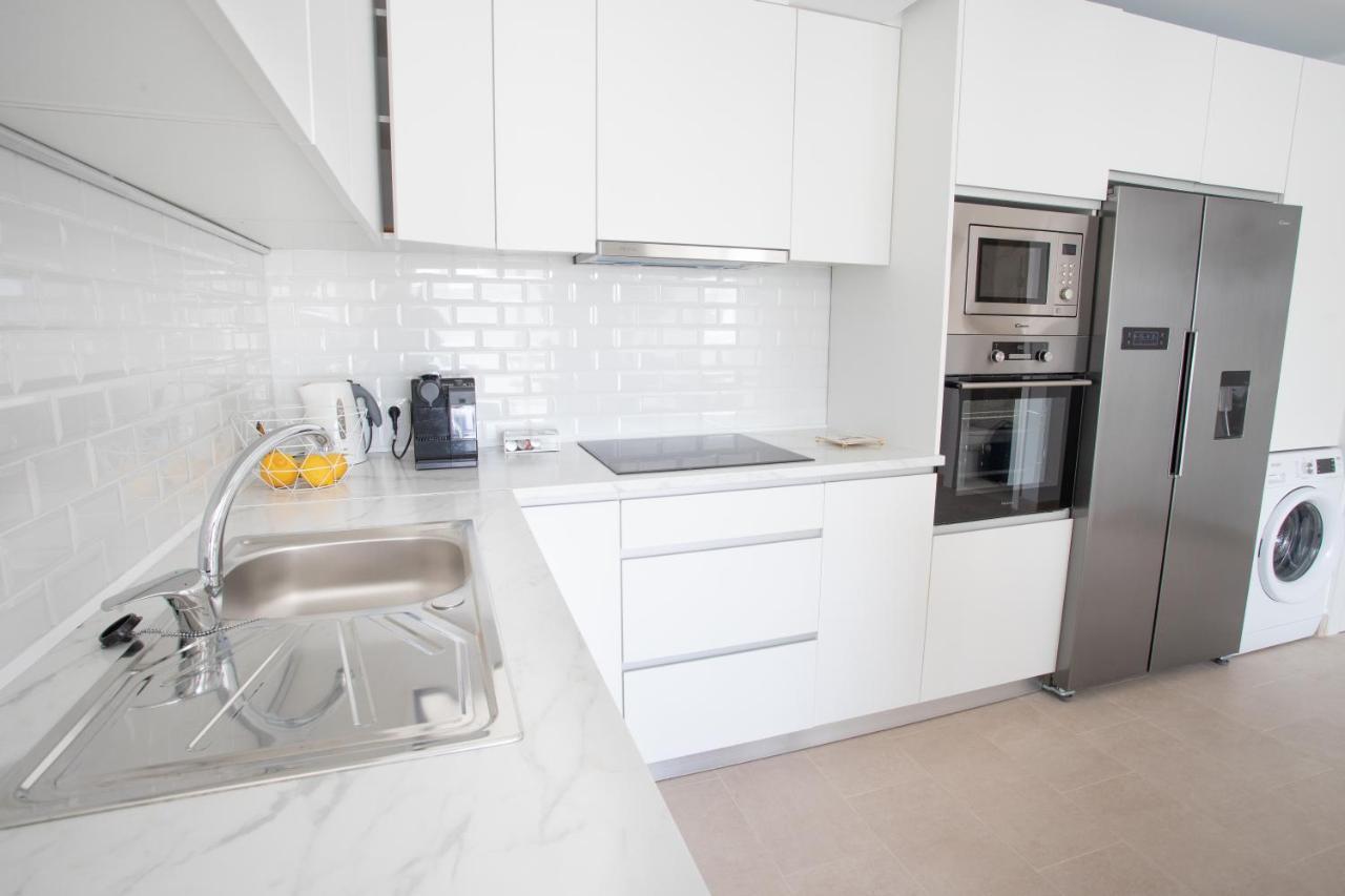 Apartment New Fantastic Location 2 Bed, 2 Bath 150m From The Beach, Central Estepona
