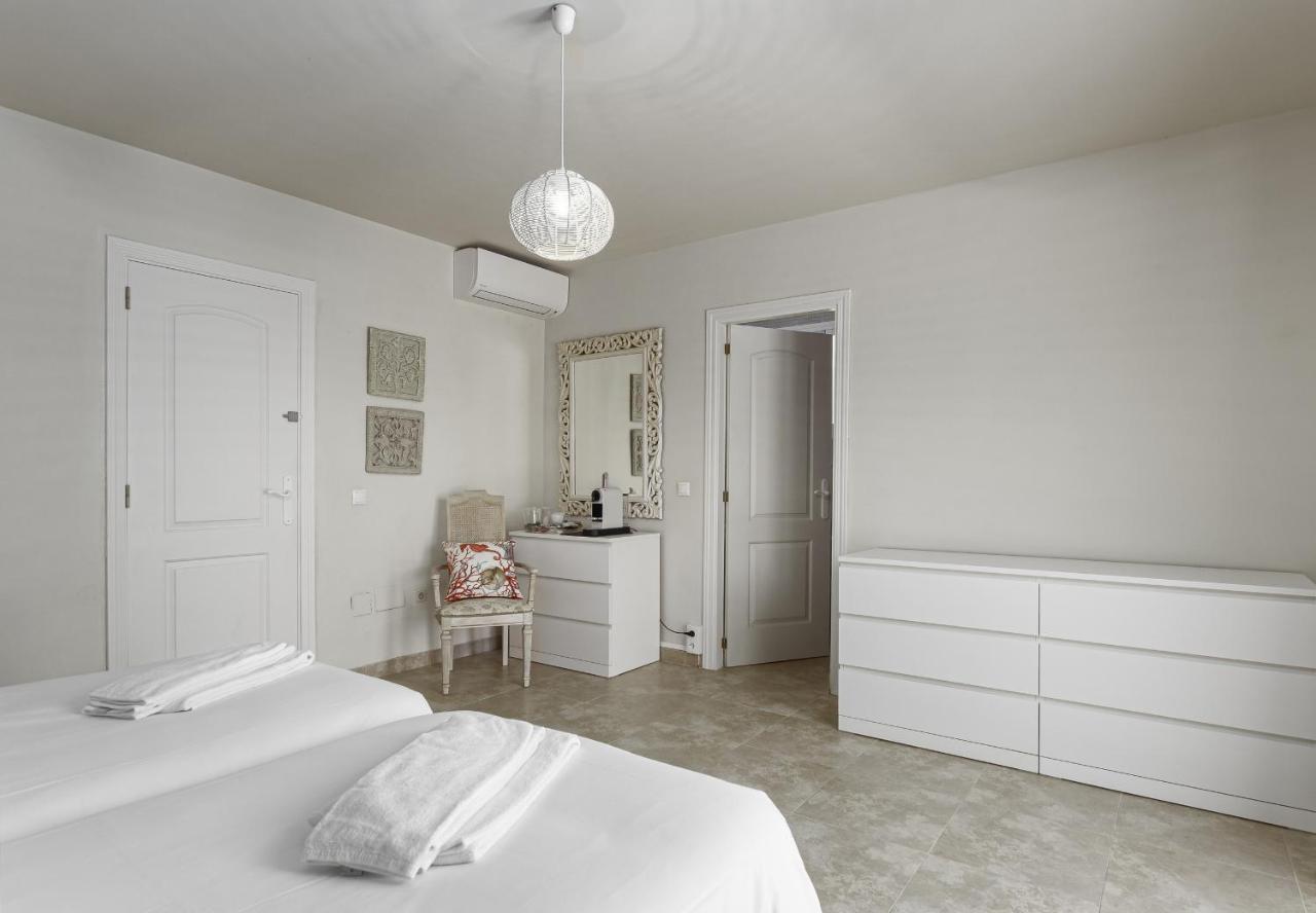 5 Beds With Private Pool Near - 5007