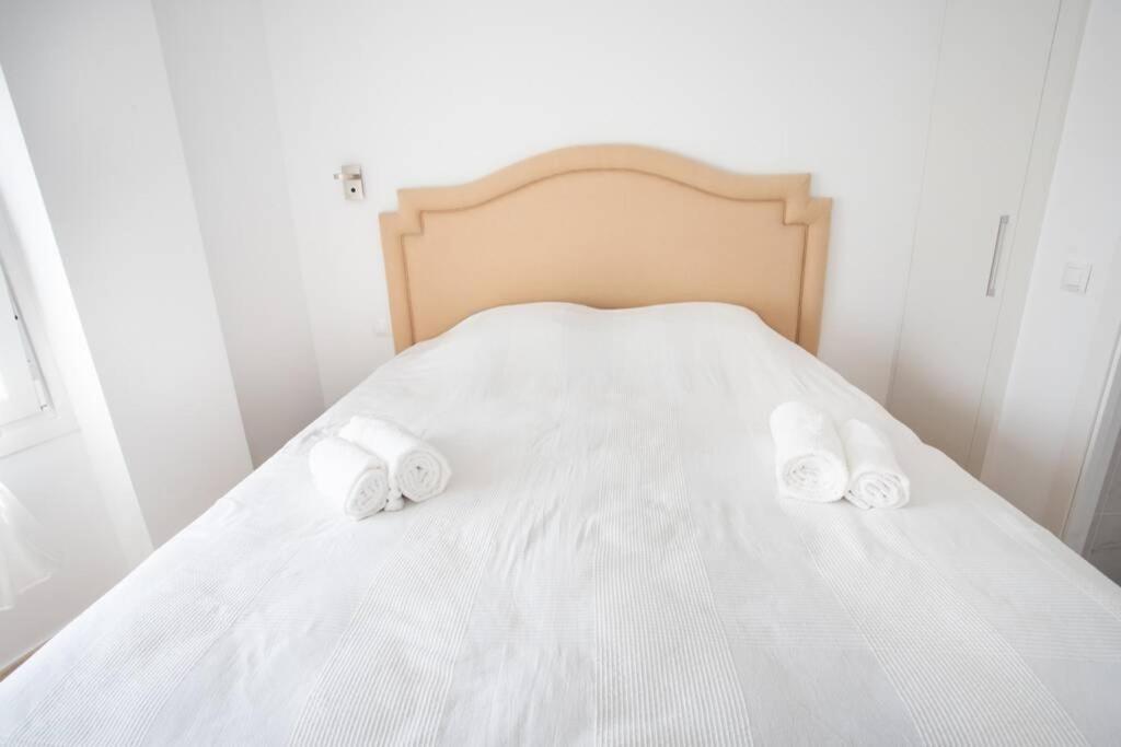 Appartement New Fantastic Location 2 Bed, 2 Bath 150m From The Beach, Central *