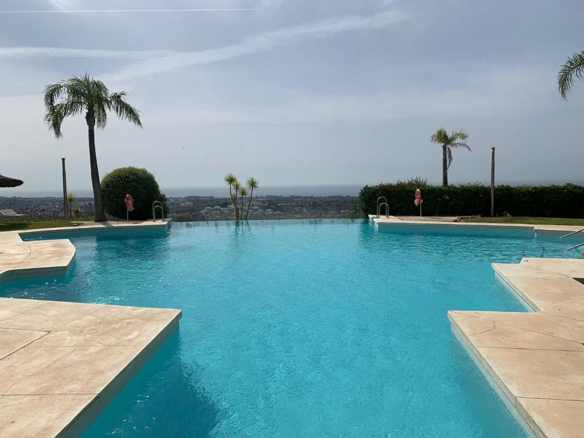 Quartiers Marbella Penthouse In Hacienda Cifuentes Benahavis