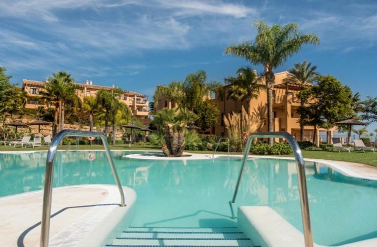 Apartment Luxury In Benahavis With Amazing Views Estepona