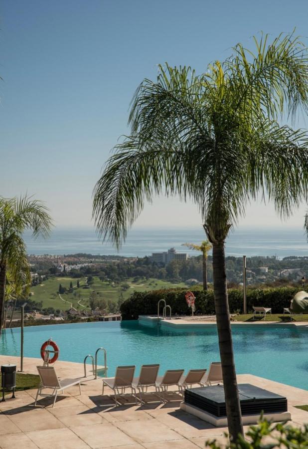 Luxury In Benahavis With Amazing Views Apartment Estepona