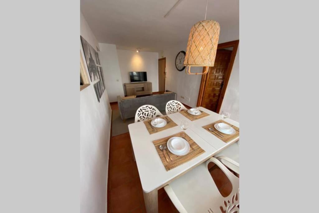 Apartamento En Urbanizacion Parque Antena, Estepona, Totalmente Renovado Appartement *