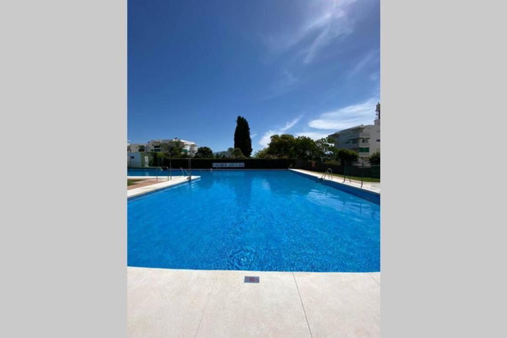 Apartamento En Urbanizacion Parque Antena, Estepona, Totalmente Renovado Appartement Estepona