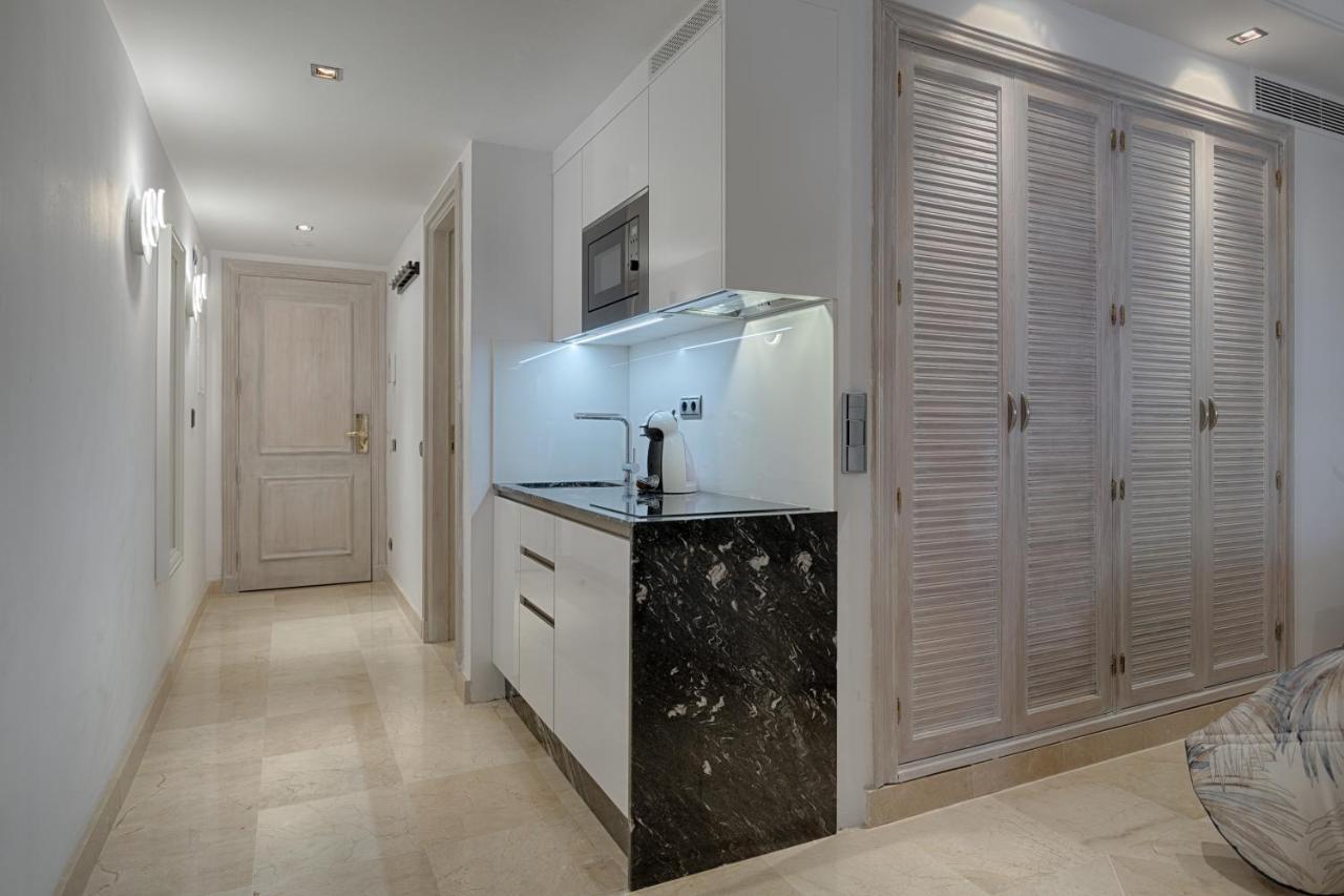 Studio Private Wing Estepona Hotel Estepona