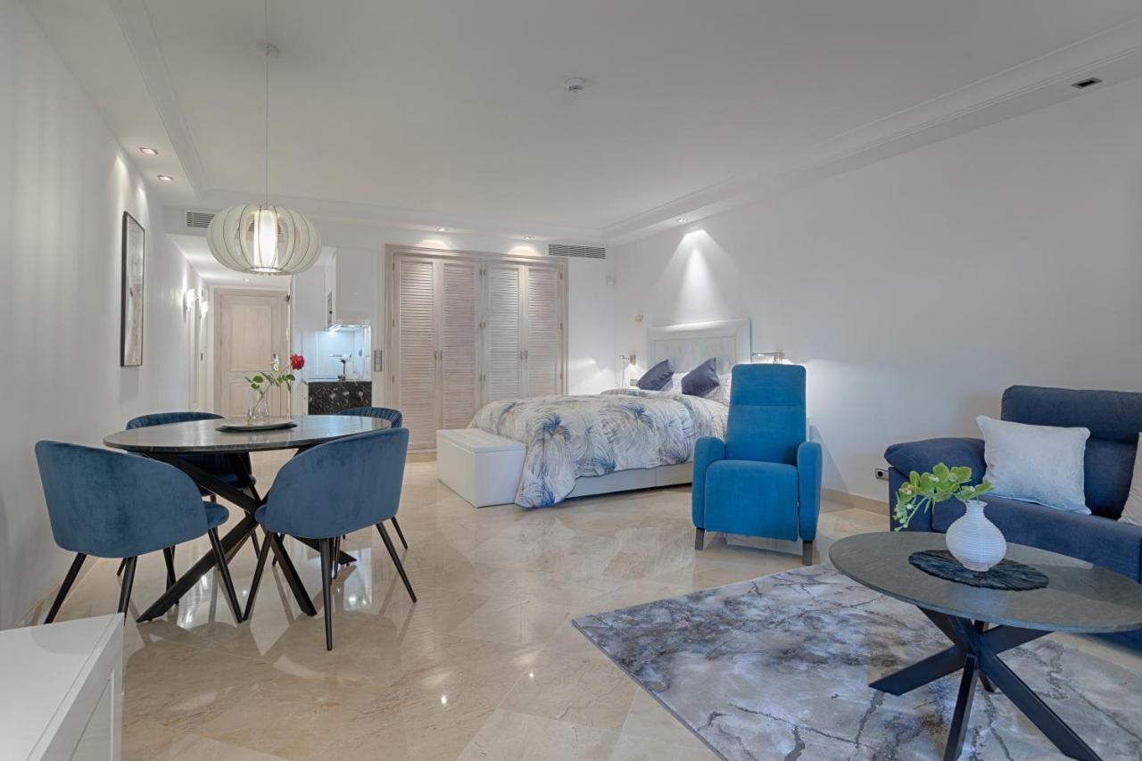 Studio Private Wing Estepona 5* Estepona