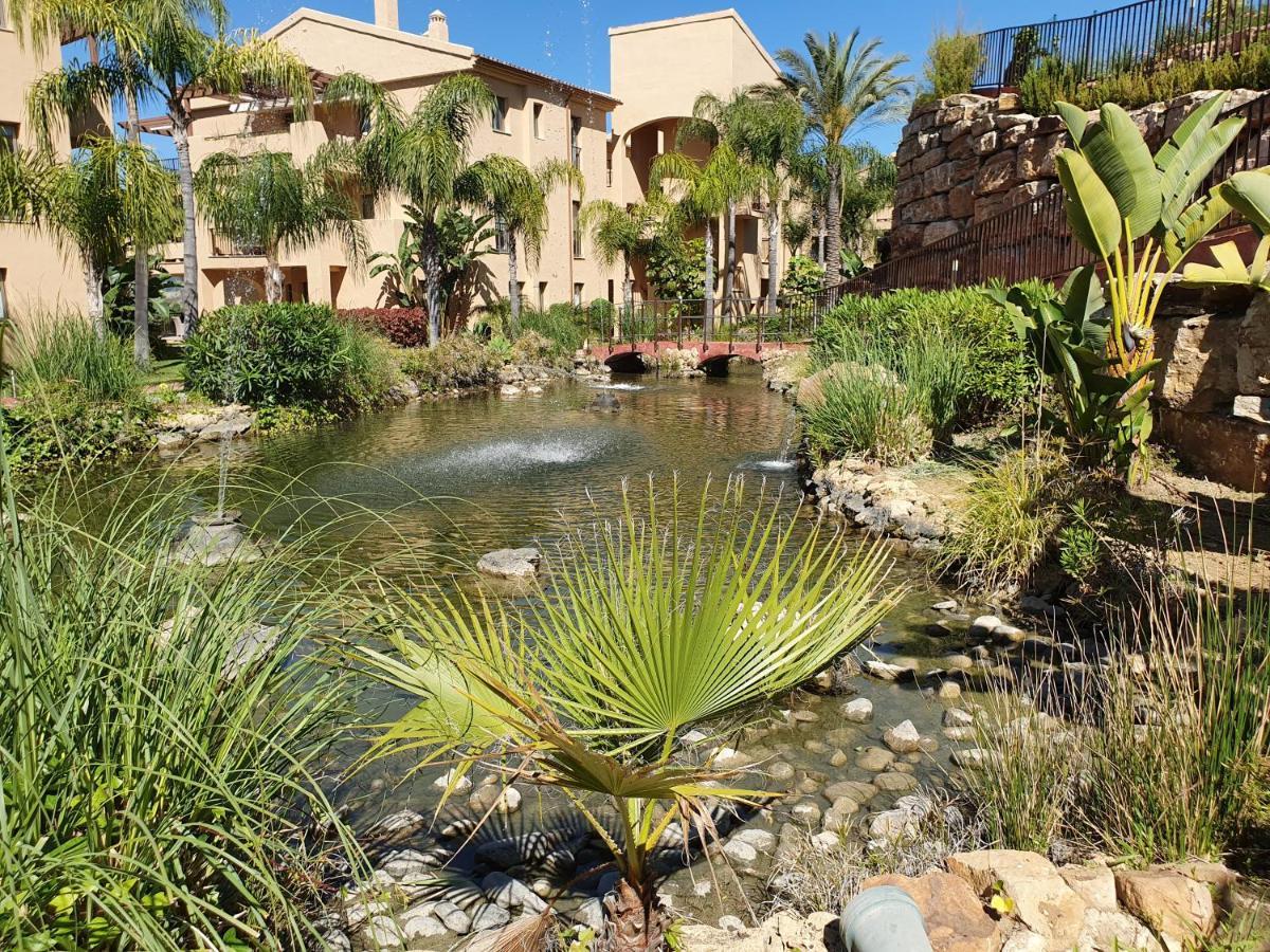Luxury In Benahavis With Amazing Views
