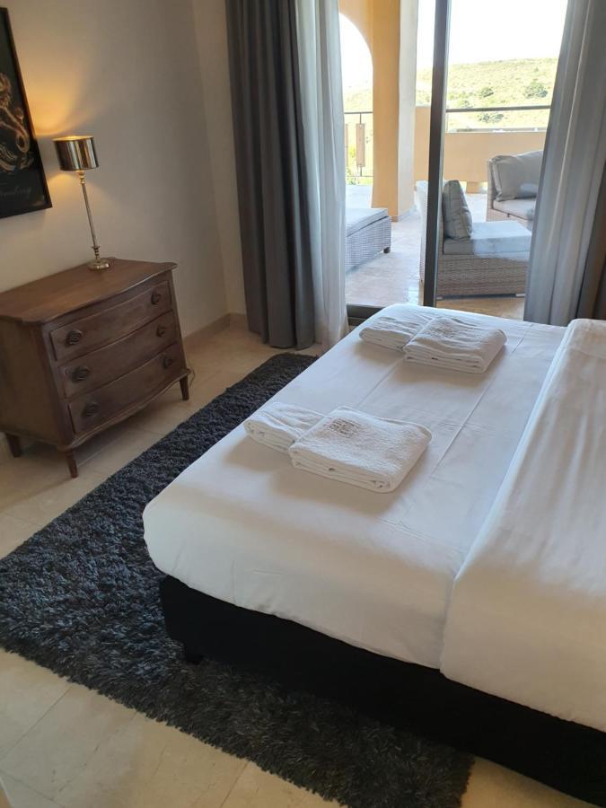 Luxury In Benahavis With Amazing Views Apartment